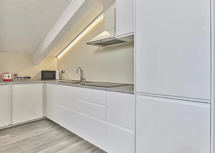 Sotto Il Cielo Finale Ligure