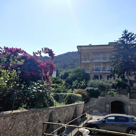 Sotto Il Cielo Finale Ligure